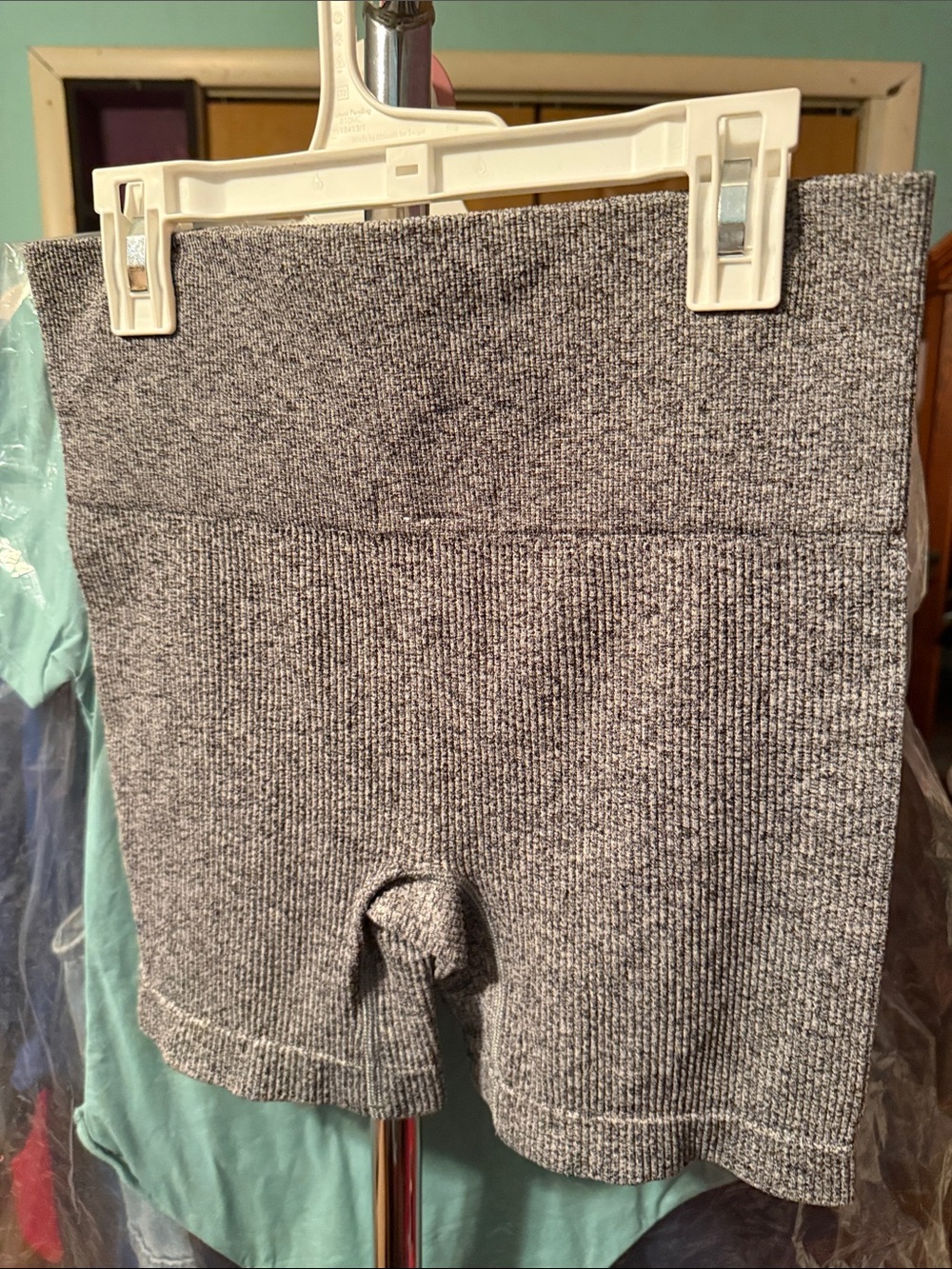 Colsie Gray Ribbed Bike Shorts - Picture 3 of 3